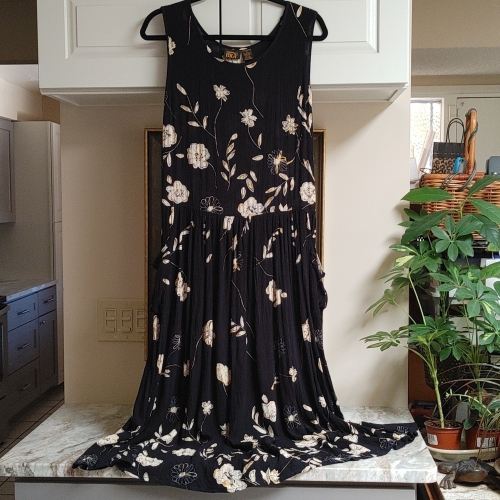 Vintage Black Bila Sleeveless Dropwaist Dress with Pockets and Gold Flowers